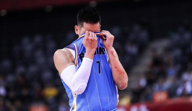 爱游戏APP下载-败北引发热议！，凯恩在掘金比赛中比赛规则变更引发球迷热议的简单介绍