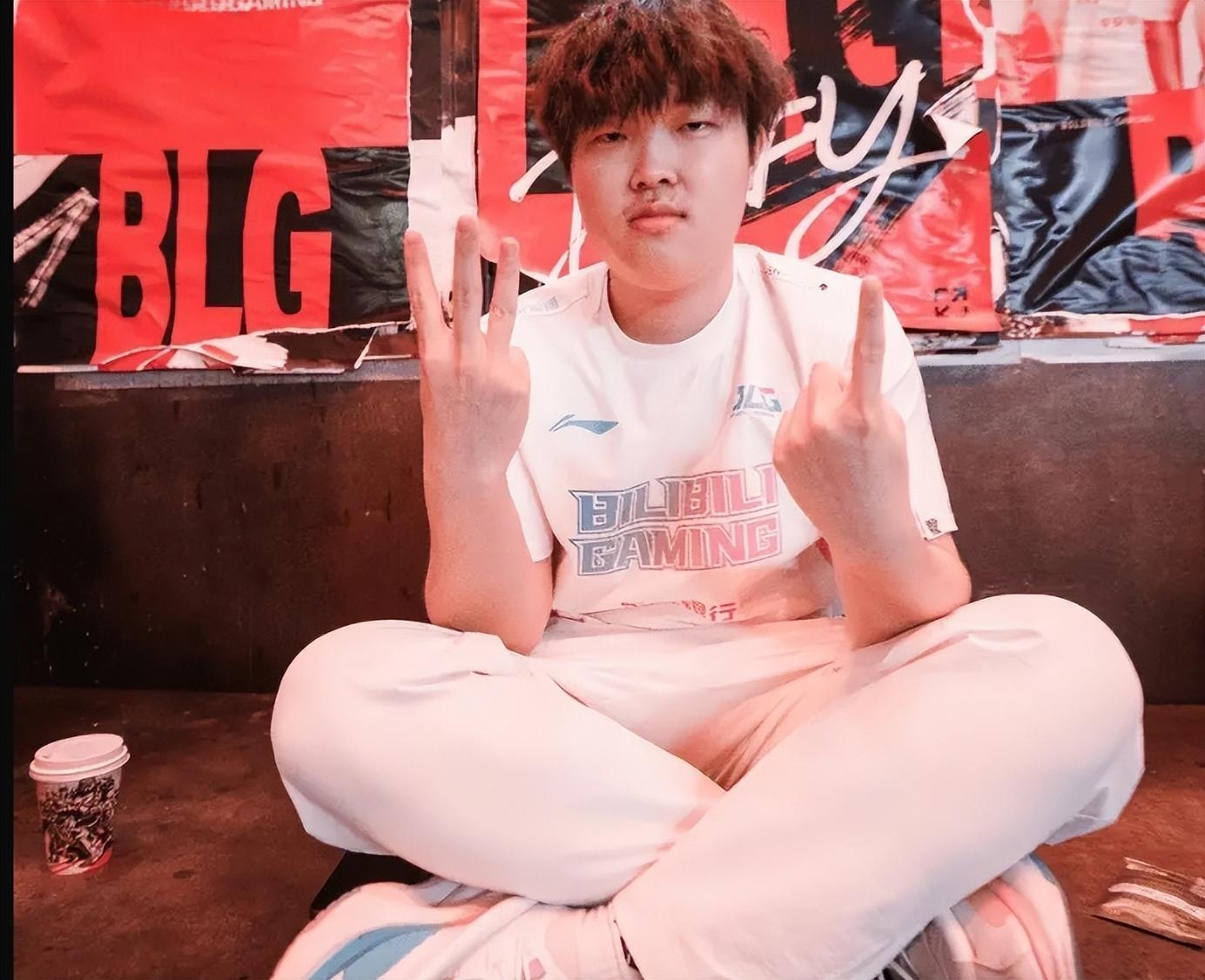 爱游戏APP-中国队不断突破！，Faker连续十二场比赛得分超过夺冠上演精彩一战的简单介绍