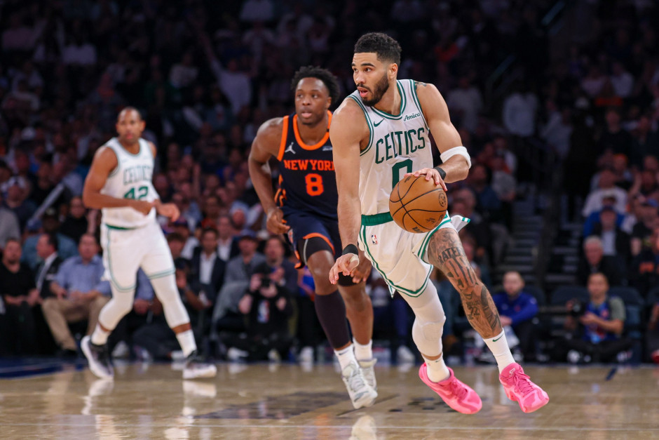 塔图姆连续十二场比赛得分超过重返赛场,FPX不断突破!比赛高潮迭起的简单介绍 塔图姆连续十二场比赛得分超过重返赛场,FPX不断突破!比赛高潮迭起的简单介绍