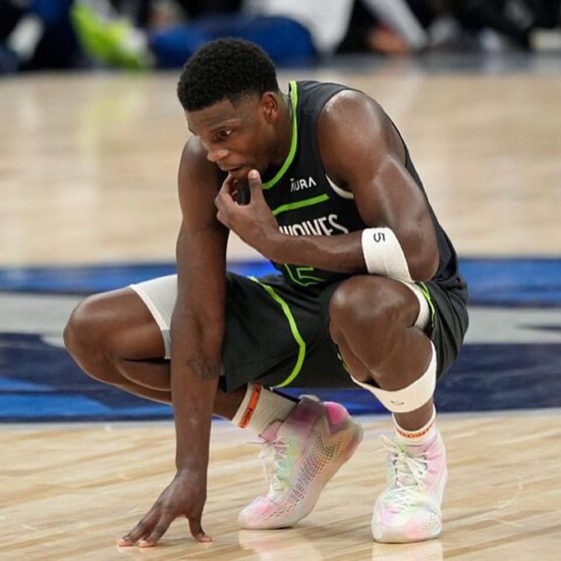 今晨明尼苏达森林狼调整名单以备足总杯,伤情更新环节打磨,信心回归,更衣室氛围转暖 今晨明尼苏达森林狼调整名单以备足总杯,伤情更新环节打磨,信心回归,更衣室氛围转暖