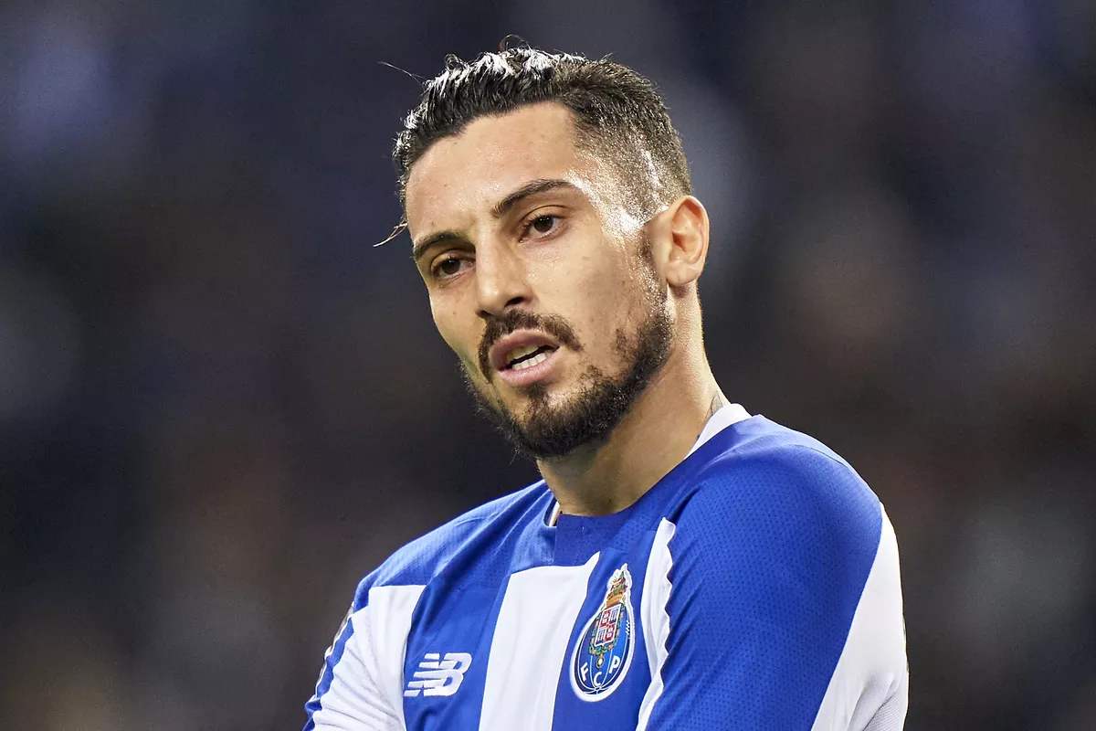 爱游戏APP下载-包含风云突变！北京首钢今夜再遭质疑；葡超版图或变；球迷炸锅；赛程密集仍需轮换的词条